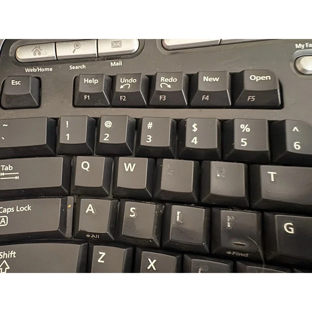 Microsoft Natural Ergonomic Keyboard 4000 v1.0 Wired USB KU-0462 Model 1048